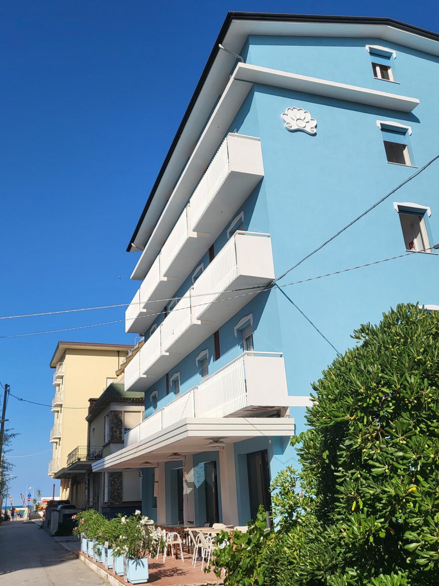 Hotel Lauretta Беллария-Иджеа-Марина Экстерьер фото