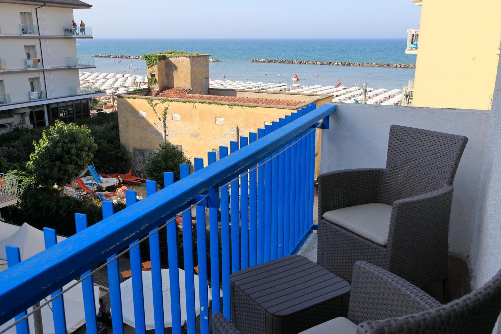 Hotel Lauretta Беллария-Иджеа-Марина Экстерьер фото