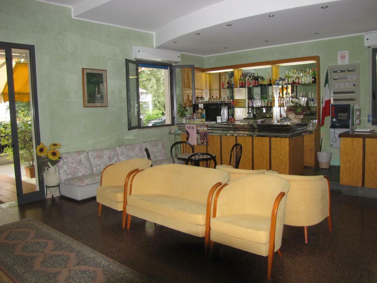 Hotel Lauretta Беллария-Иджеа-Марина Экстерьер фото