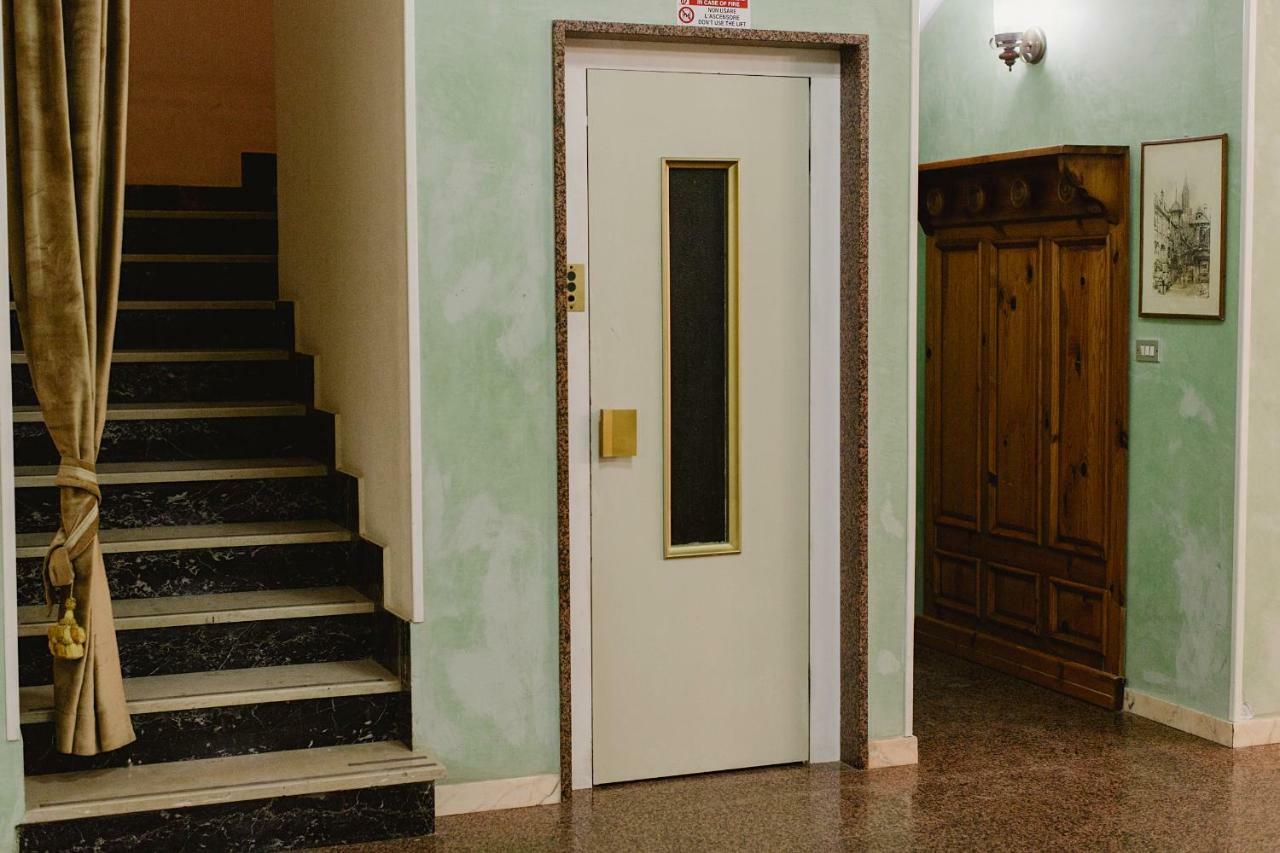 Hotel Lauretta Беллария-Иджеа-Марина Экстерьер фото