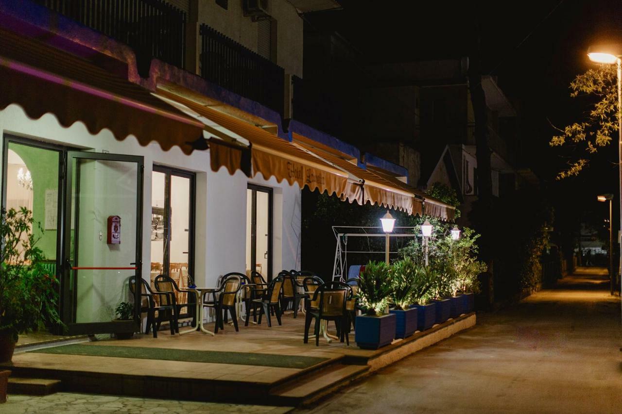 Hotel Lauretta Беллария-Иджеа-Марина Экстерьер фото